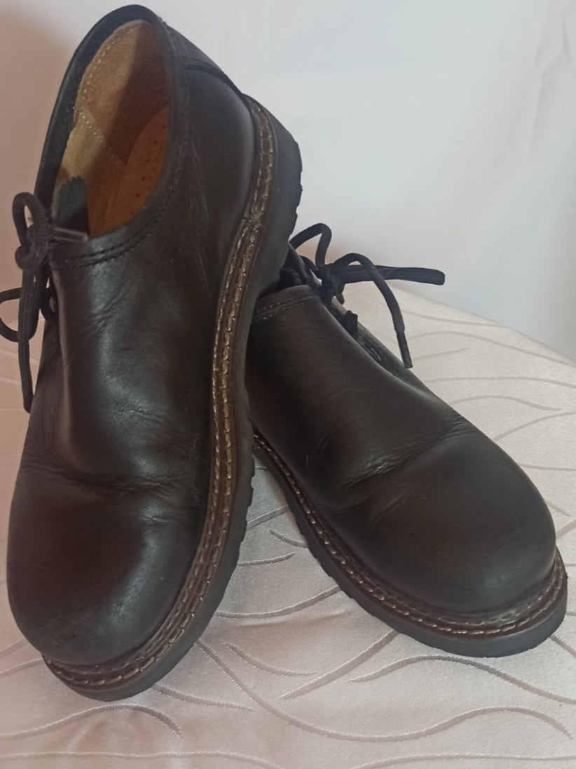 Schnürschuhe Gr. 34